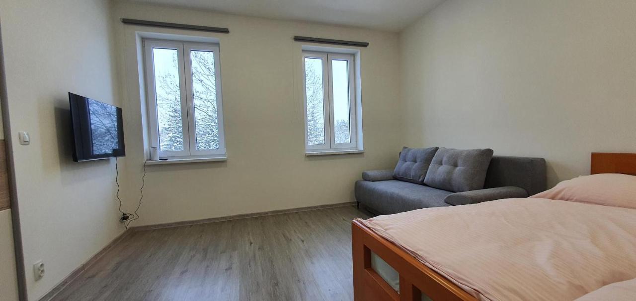 Apartment 35M2 Karlovy Vary Extérieur photo